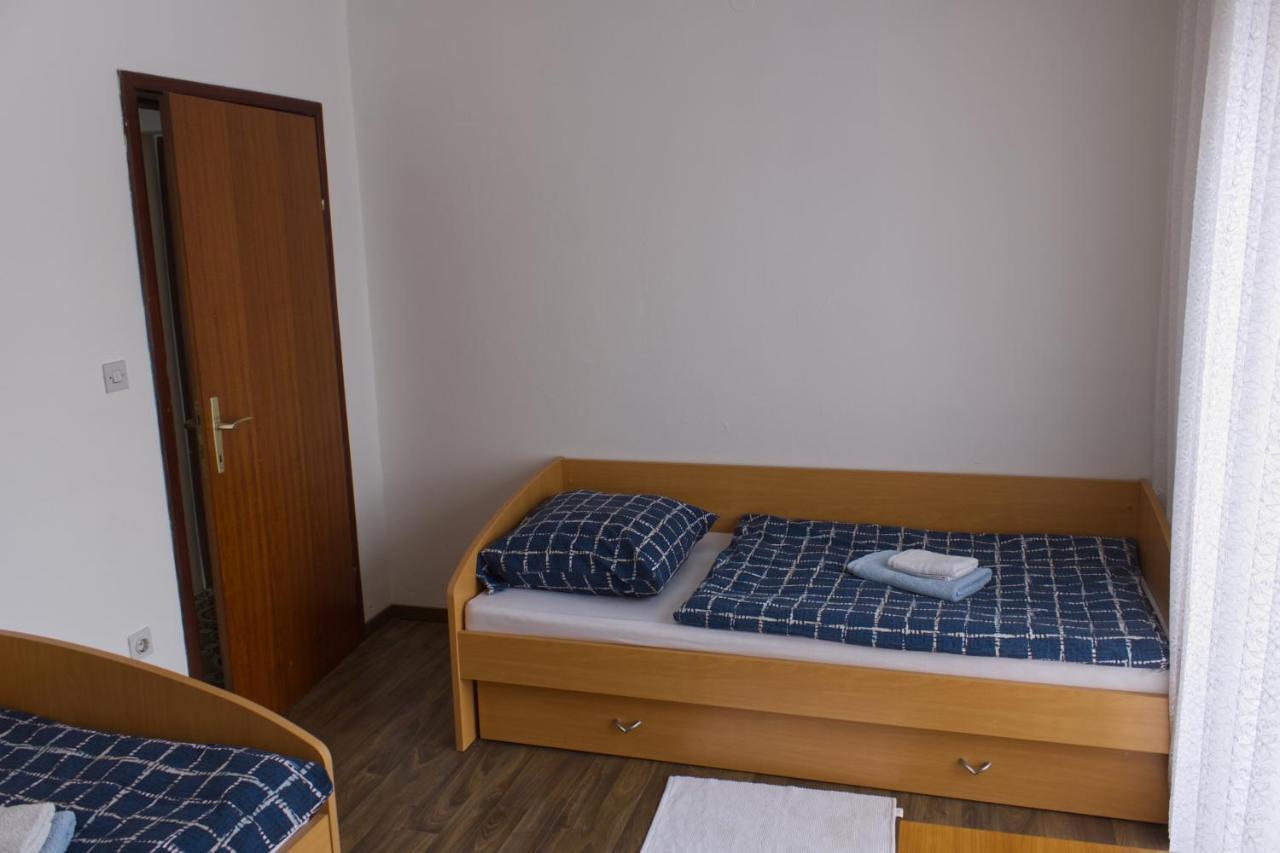 Gacka Idila Apartamento Otočac Exterior foto