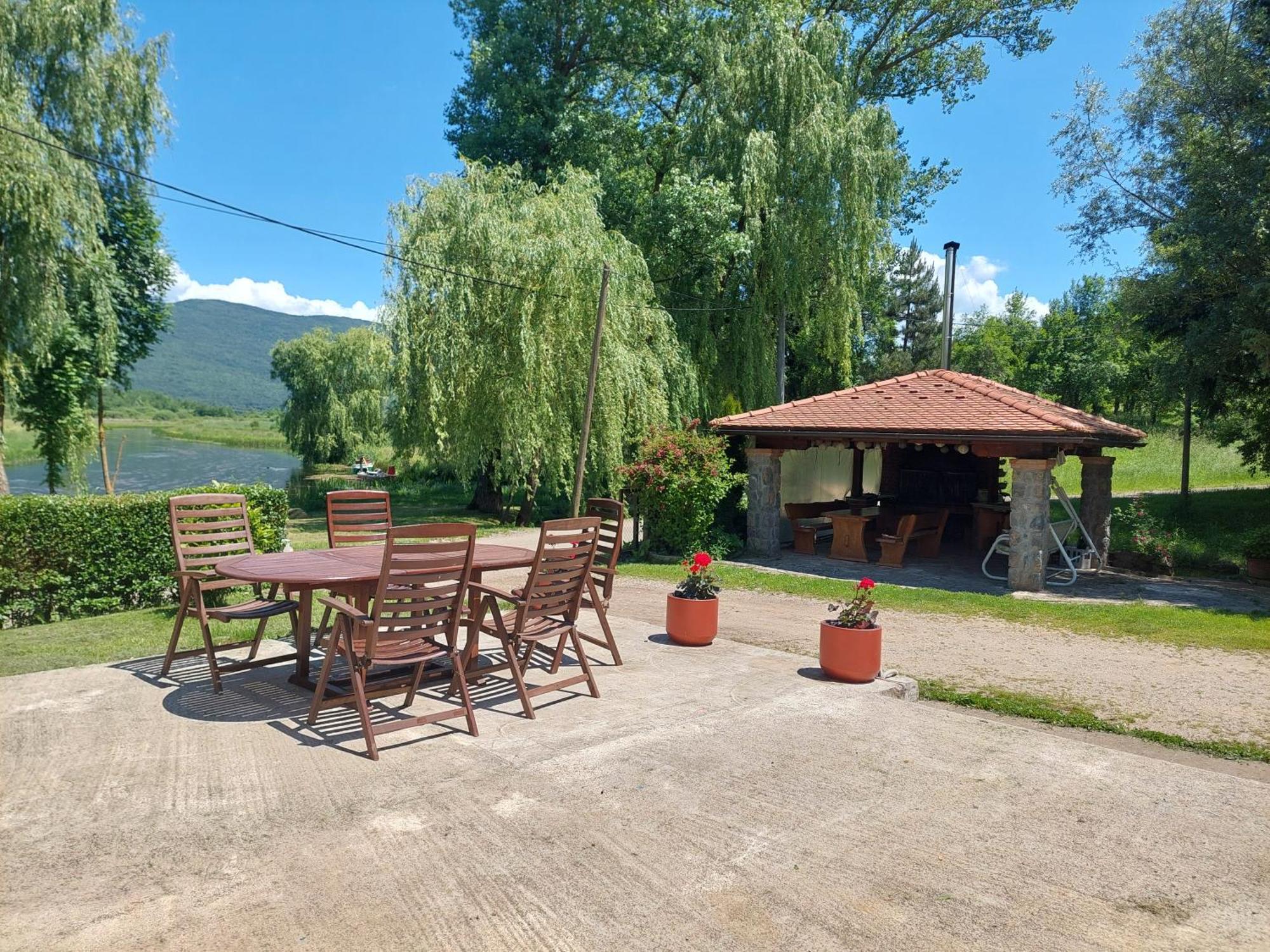 Gacka Idila Apartamento Otočac Exterior foto